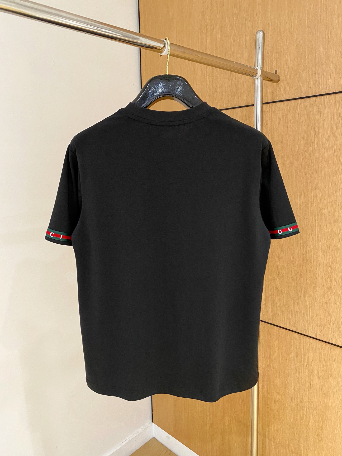 short sleeves